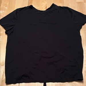 All in Motion workout tee with ruching up the back Size L